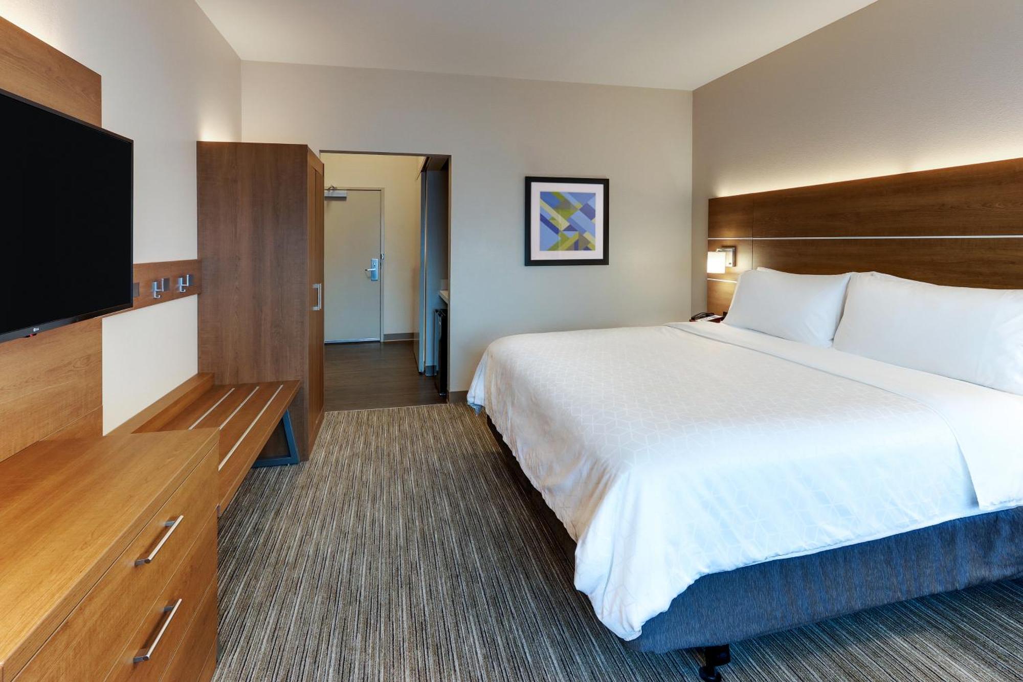 Holiday Inn Express & Suites - Middletown - Goshen By Ihg Room photo